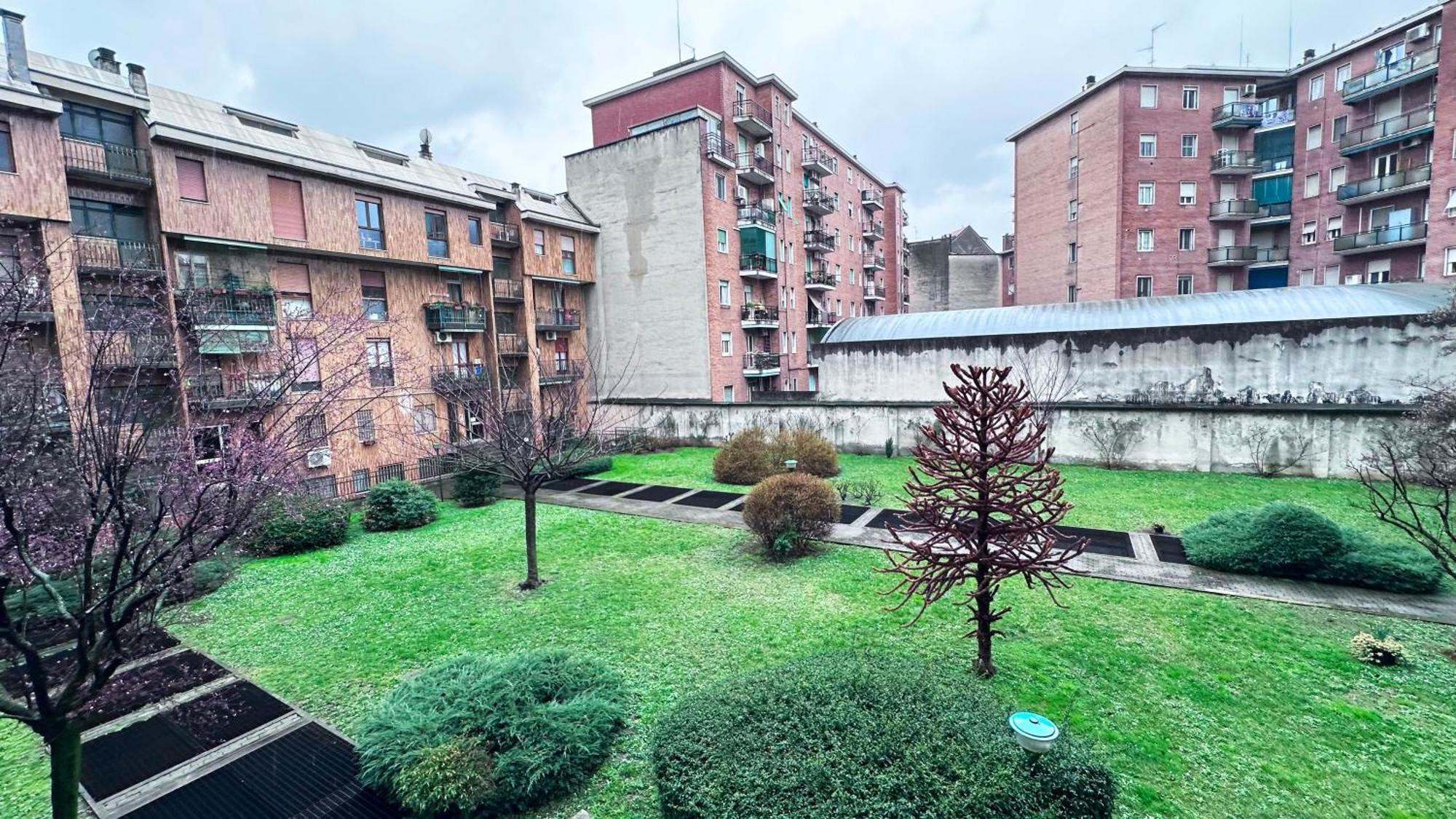 Atene House Milánó Kültér fotó